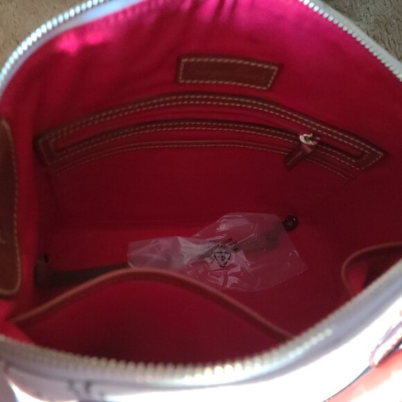 Authentic Dooney & Bourke Geena Signature Satchel - Picture 5 of 6